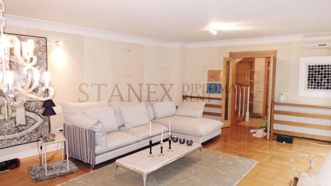 Six bedrooms house Dedinje Belgrade K553