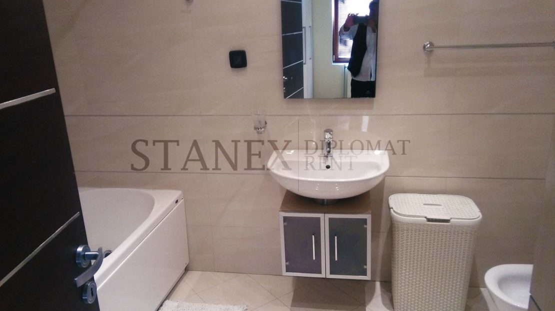 Three bedroom apartment Senjak Belgrade S1146