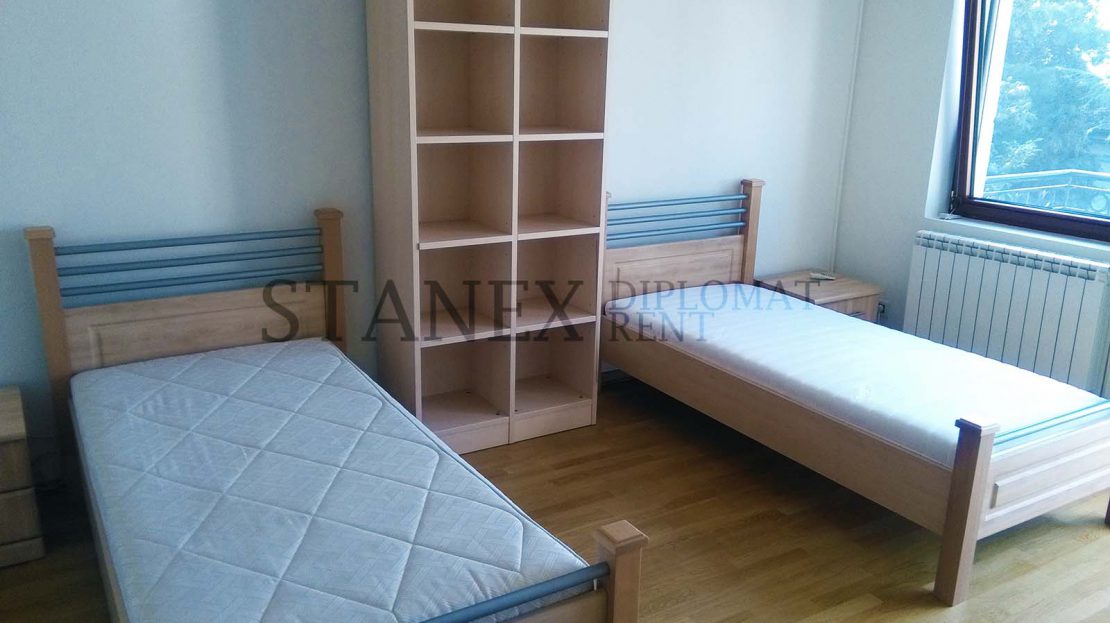 Three bedroom apartment Senjak Belgrade S1146