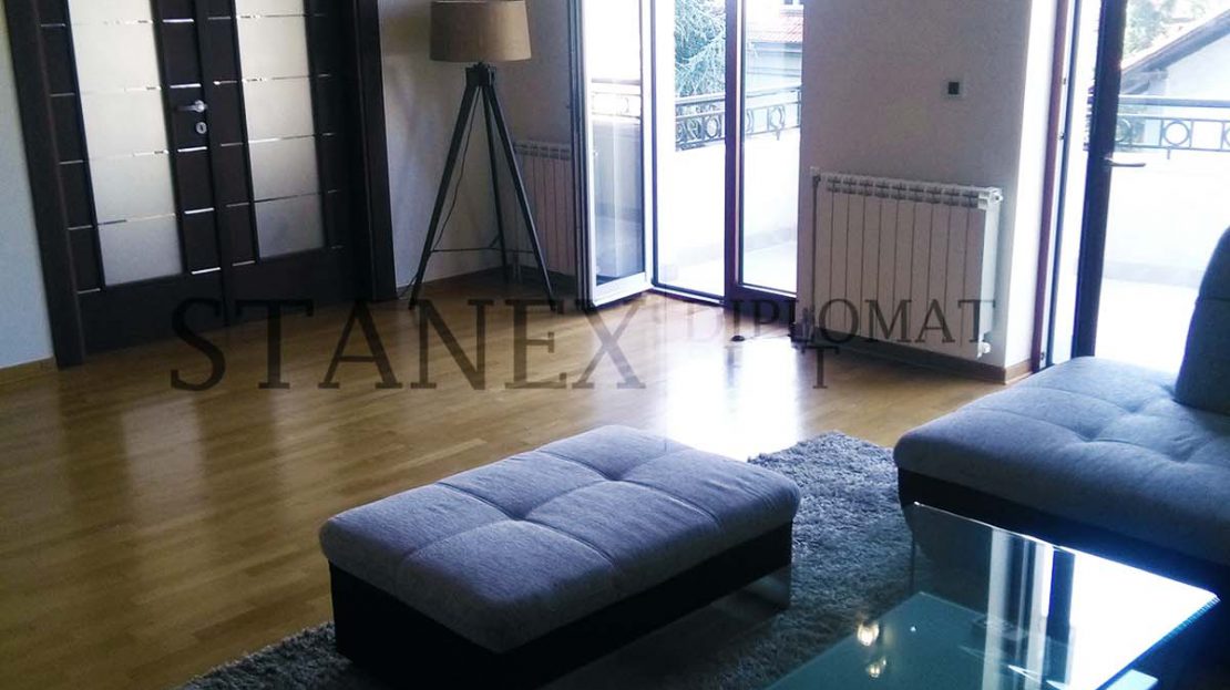 Three bedroom apartment Senjak Belgrade S1146