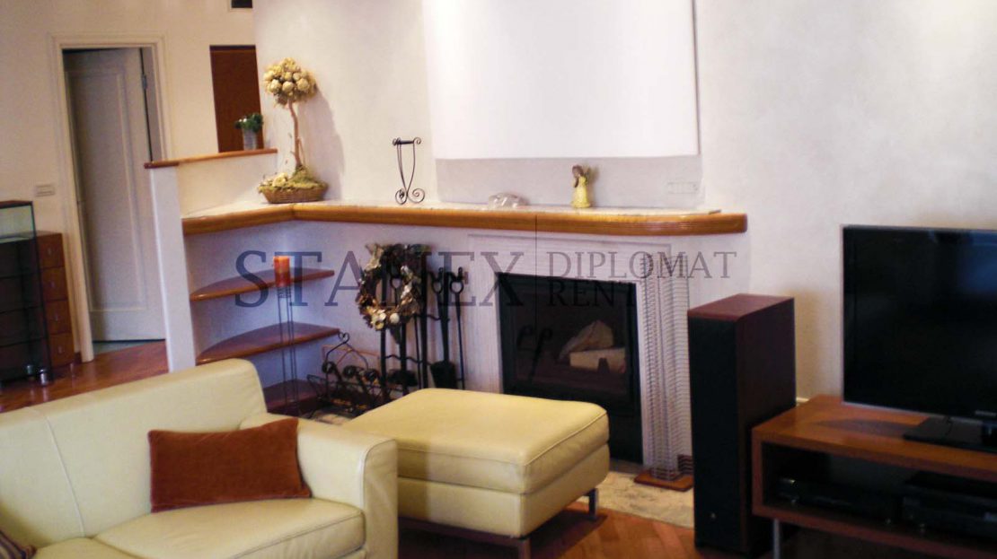 Three bedroom apartment Vracar Belgrade S1789