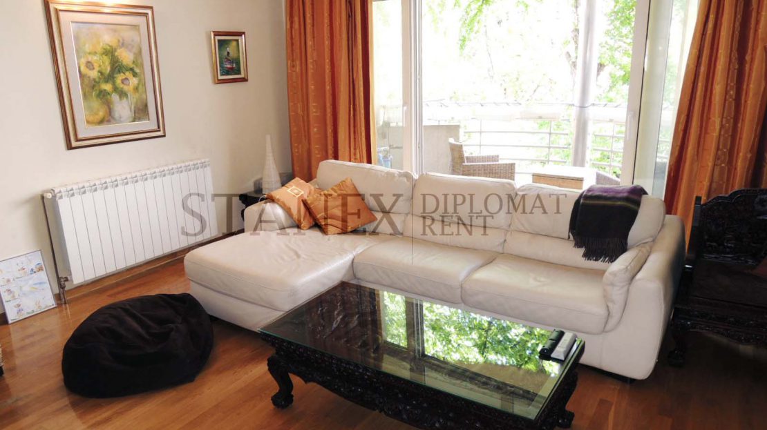 Three bedroom apartment Vracar Belgrade S1870