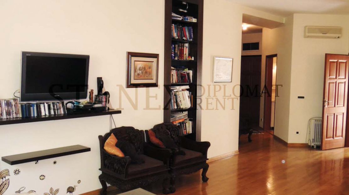 Three bedroom apartment Vracar Belgrade S1870